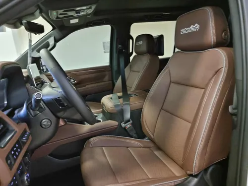 Chevrolet Suburban 5.3 High Country 4X4 At
