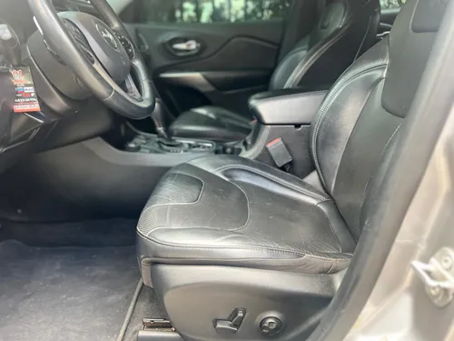 Jeep Longitud Modelo 2020