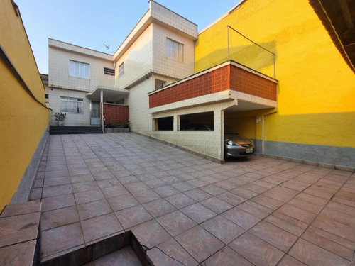 Casa De 2 Quartos E 2 Banheiros