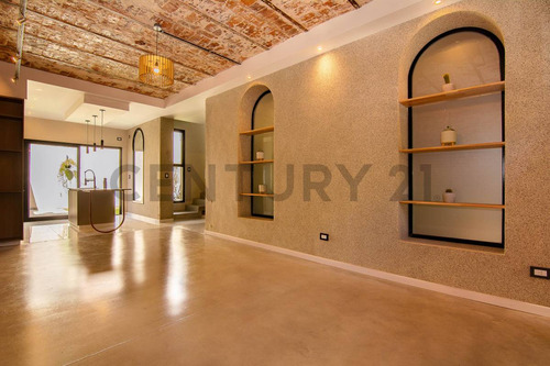 Venta Casa De 3 Dormitorio En Barrio Refinerias, Rosario | Canning 200