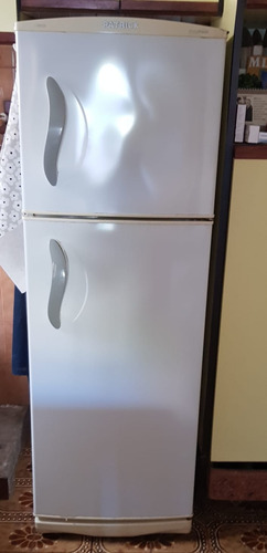 Heladera Patrick Starline Blanca (Usado)