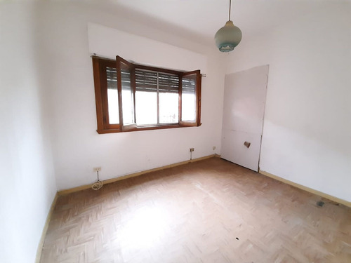 Ph 4 Ambientes En Venta En Haedo Con Patio Y Coch