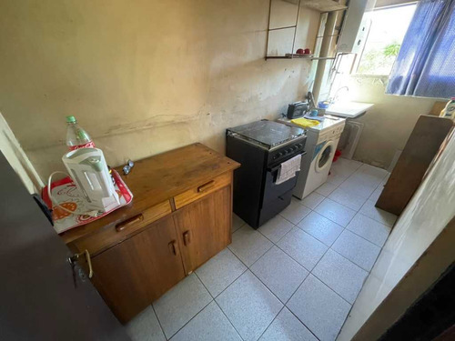 Vendo Amplio 3 Dor+1 Baño Con Estacionamiento (108620)