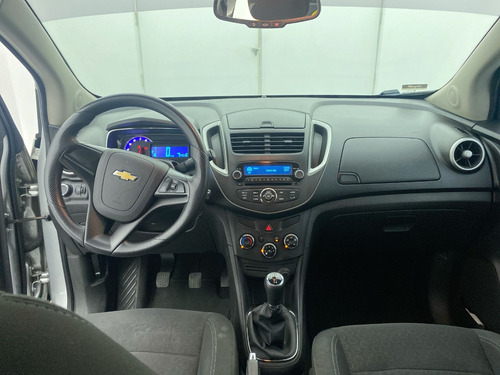 Imagen 21 de 25 de Chevrolet Tracker Ls Mt 1.8
