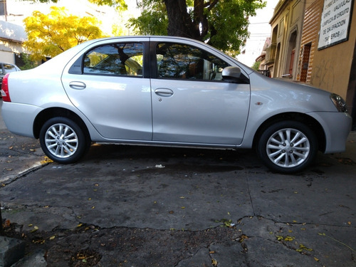 Toyota Etios 1.5 Sedan Xls 2014