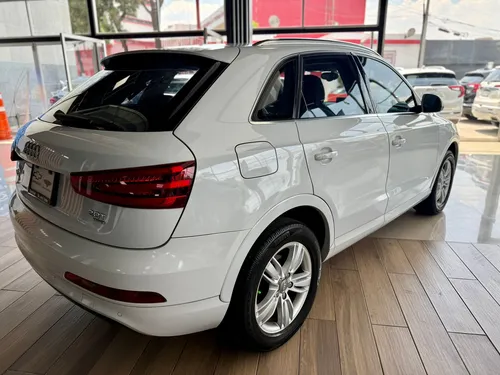 Audi Q3 2.0 Luxury 170hp S-Tronic At