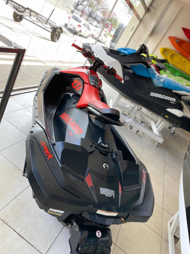 Sea Doo Spark Trixx 2up 8hs Blutooth Año 2022 - Test Drive