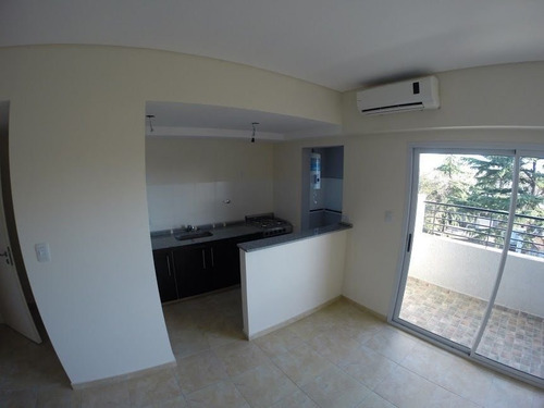 Imagen 2 de 4 de Oportunidad Departamento 2 Ambientes En Edificio Horus Iii