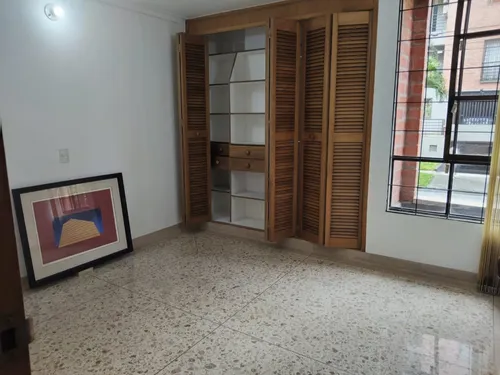 Apartamento En Venta En Conquistadores. Cod V12627