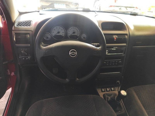 Imagem 10 de 11 de Chevrolet Astra 2.0 Mpfi Advantage 8v Flex 4p Manual