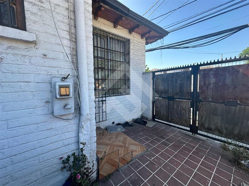 Venta Casa De 3 Dormitorios En Santiago Sector Club Hípico