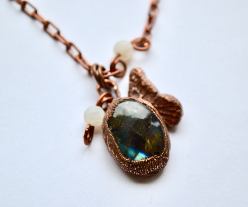 Imagen 2 de 8 de Collar Mariposa De Labradorita, Piedras Agatas Y Cobre, Cod1