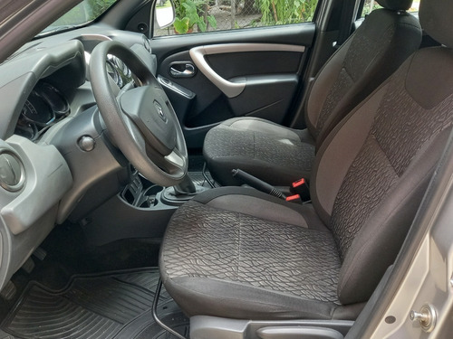 Imagen 6 de 10 de Renault Oroch Zen 2018