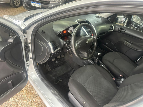 Peugeot 207 1.4 Sedan Xs