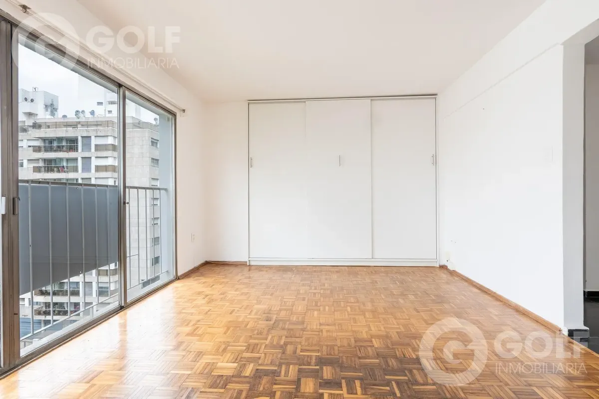 Apartamento En Pocitos De Un Dormitorio Con Terraza · Foto 3