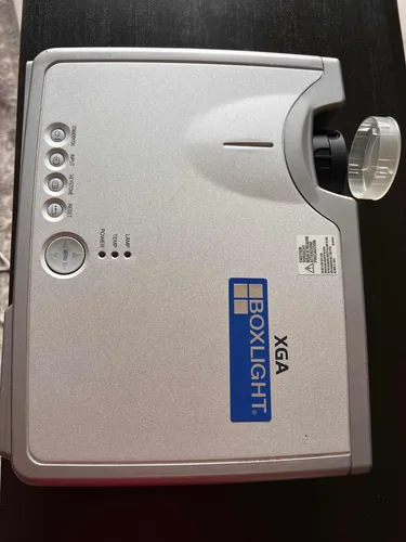 Proyector Hitachi 2000 Lumens Lamp. Nueva Convertidor Hdmi (Usado)