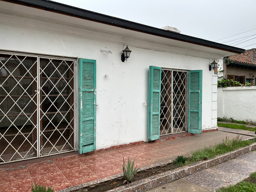 Acogedora Casa Sólida De Un Piso, Excelente Sector De Ñuñoa