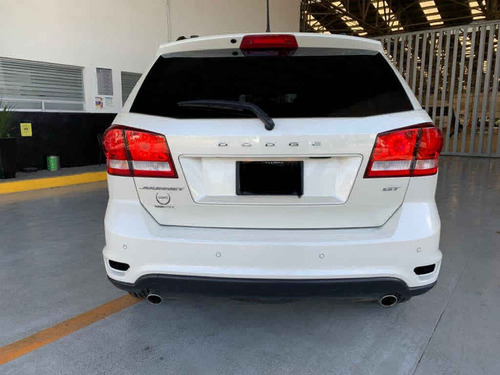 Imagen 5 de 14 de Dodge Journey