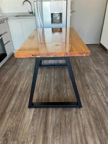 Mesa Comedor Estilo Industrial Con Cubierta De Madera Gruesa