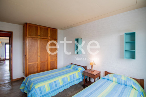 Casa En Venta Sobre La Playa Faro La Paloma (ref: Jpd-1384)