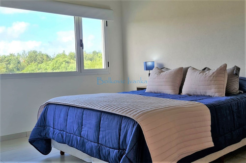 Costa Esmeralda Venta Casa Barrio Residencial 0100 Piscina