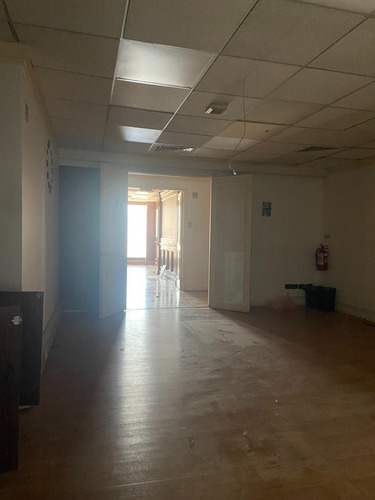 Imagen 5 de 12 de 2 Oficinas Con Gran Ubicación En Santiago Centro