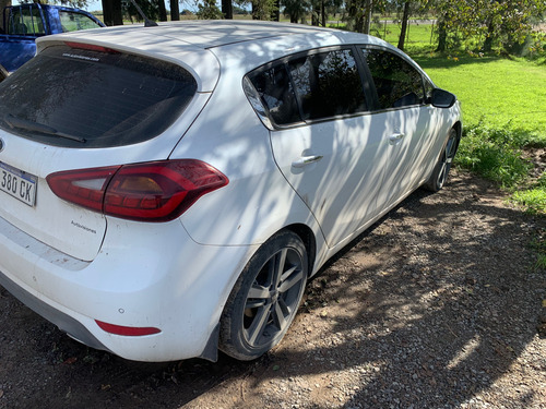 Kia Cerato 2.0 Sx At6
