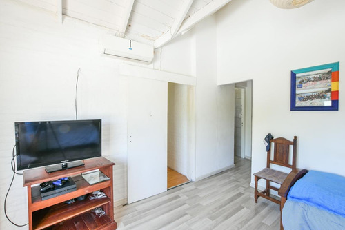 Casa De 3 Dormitorios En Venta Con Pileta - Aldea - San Eduardo