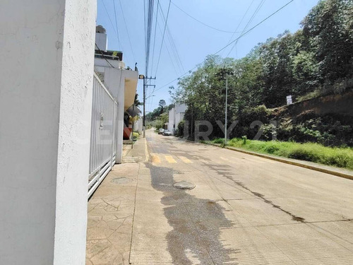 Venta Terreno Con Escritura De 600 M2 Con Servicios A Pie De Calle