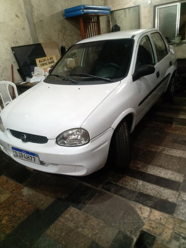 Chevrolet Corsa Classic 1.6 Spirit 4p