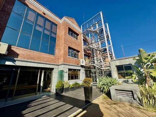 Edificio De Oficinas Lomas De San Isidro