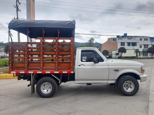 Imagen 12 de 16 de Ford F-150 5.0 Xlt