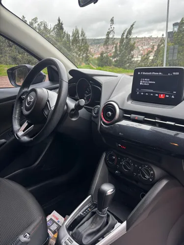 Mazda 2 Carbón edition