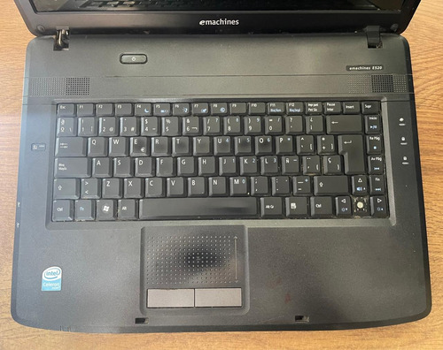 Laptop Emachines E520 Celeron 585 2g Ram Disco Duro 160g Negro (Usado)