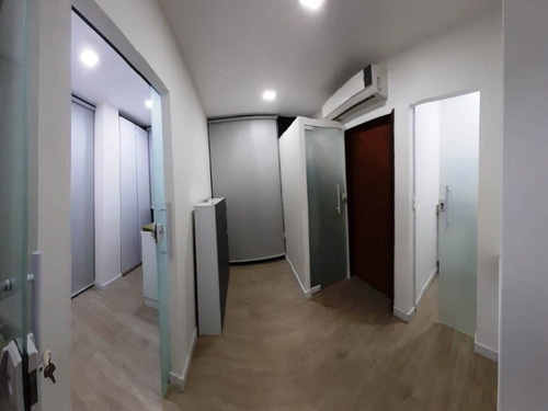 Imagem 17 de 20 de Sala Comercial Para Alugar No Centro Medico Salvador Com 40m2 No Rio Vermelho - Iur465 - 69486043