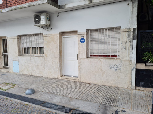 Imagen 3 de 10 de Ph Dos Ambientes Al Frente Villa Urquiza Entrada Independiente