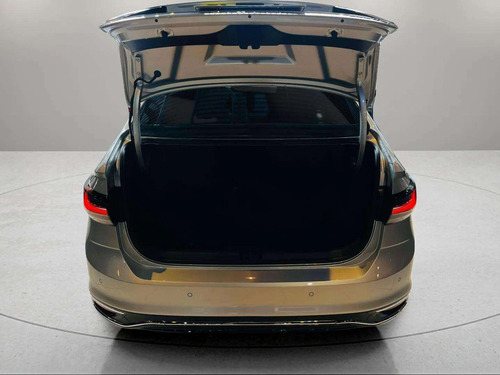 Volkswagen Outros Modelos Virtus 200 TSI Highline (Aut) (Flex)
