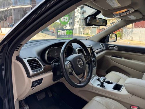 Jeep Grand Cherokee 3.6 Limited Lujo V6 4x2 At