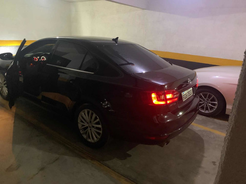 Imagem 3 de 11 de Volkswagen Jetta 2013 2.0 Tsi Highline 4p 200 Hp
