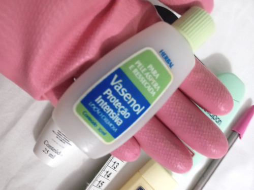 Antigas Embalagens Miniatura Wellapon Vasenol Ox Axe (Usado)