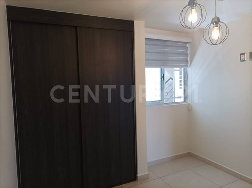 Departamento En Renta En Santiago Atzacoalco, Gustavo A. Madero.
