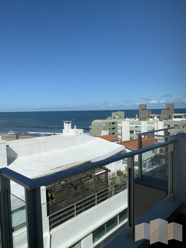 Imagen 21 de 30 de A Metros De La Playa
