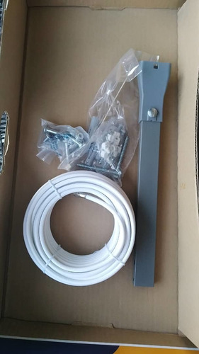 Antena Directv Con Accesorios.