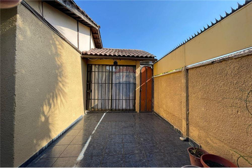 Barrio Residencial Con Gran Conectividad