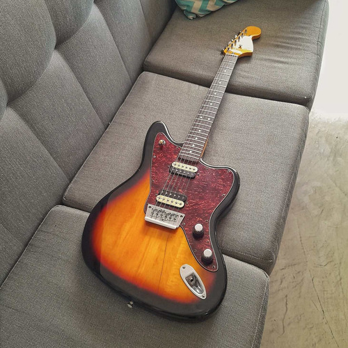 Guitarra Squier Jaguar Vintage Modified Indonesia