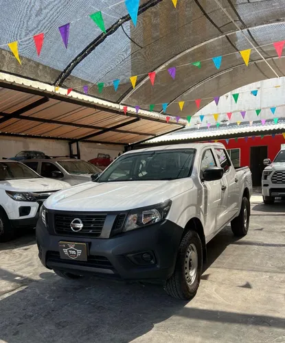 Nissan Frontier Sabanera gasolina 4x2