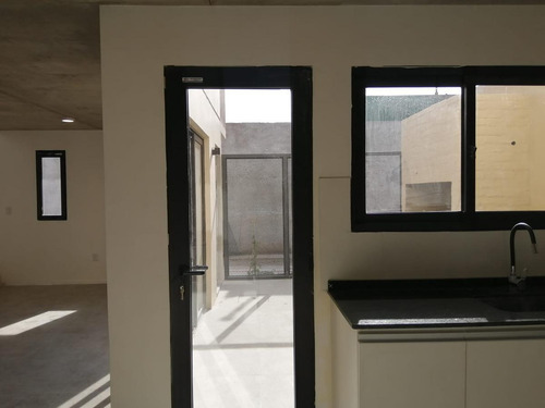 Imagen 7 de 28 de Duplex En Condominio Cerrado- Zona Portones - Carrasco Norte