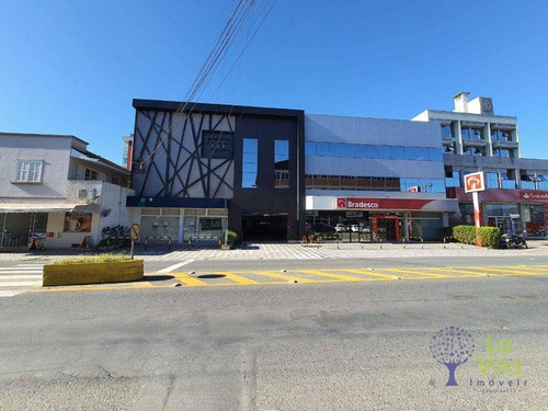 Ampla Loja Comercial Em Ponto Estratégico Na Cidade De Blumenau. - Lo0068