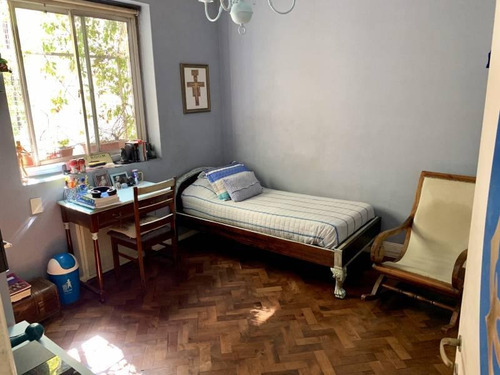 Montevideo Y Posadas - Excelente Piso De Categoría En Recoleta