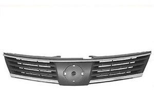 Careta Con Moldura Cromada Nissan Tiida Sedan 2011-17